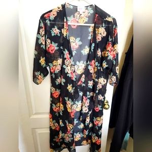 LuLaroe Shirly Kimono S